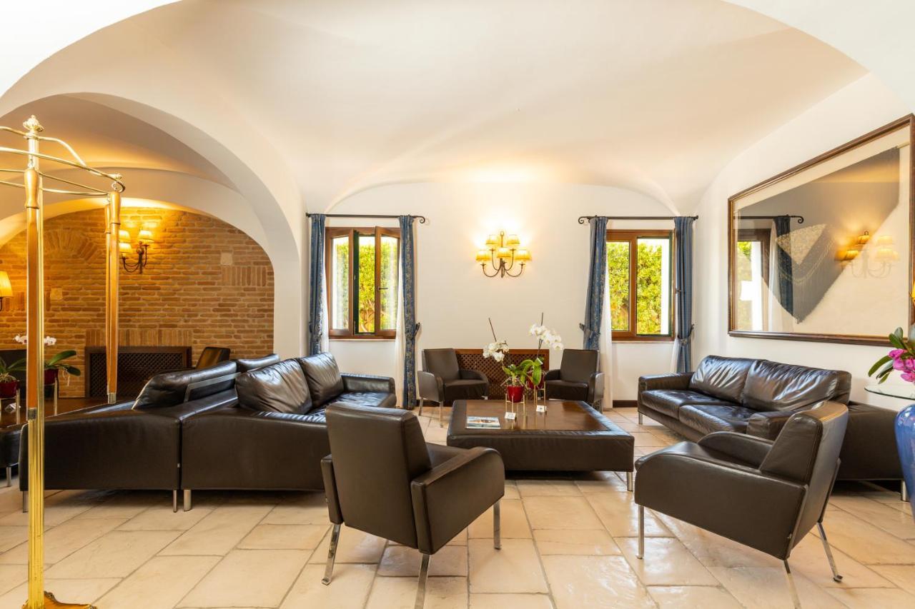 Hotel Arbatasar